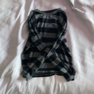 A black and gray long sleeve shirt it is a small from Amazon